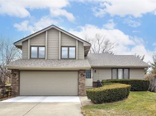 10300 Clark St, Clive, IA 50325