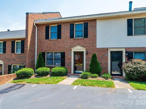 709 21st Ave NE, Hickory, NC 28601