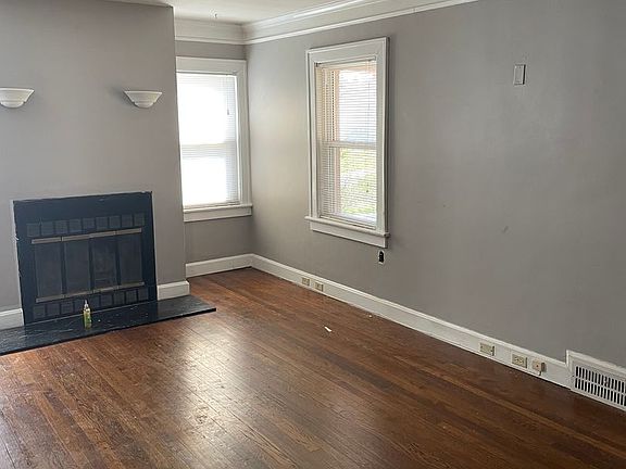5th image of 4805-4807 Holly St #4805