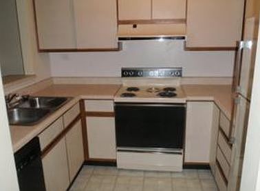 3rd image of 1912 Country Dr APT 303