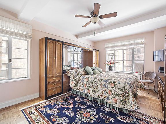 4th image of 315 W End Ave APT 2C