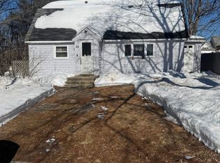 35 Highland Ave Avenue, Derry, NH 03038-2630