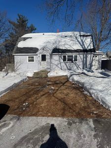 35 Highland Avenue, Derry, NH, 03038