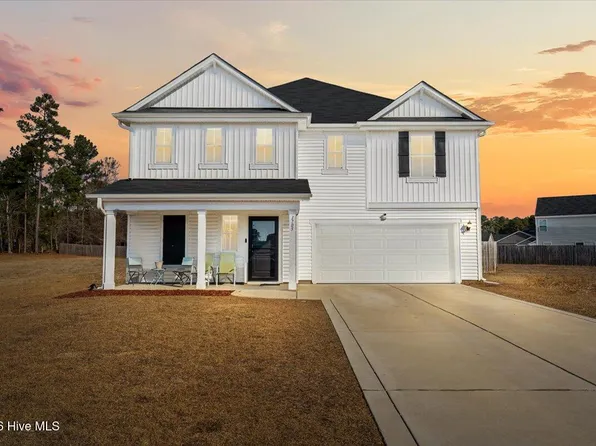 1705 Redbout Court, Hope Mills, NC 28348