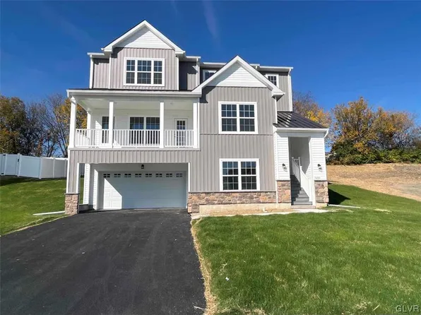 5084 Bellflower Dr #9, North Whitehall Township, PA 18078