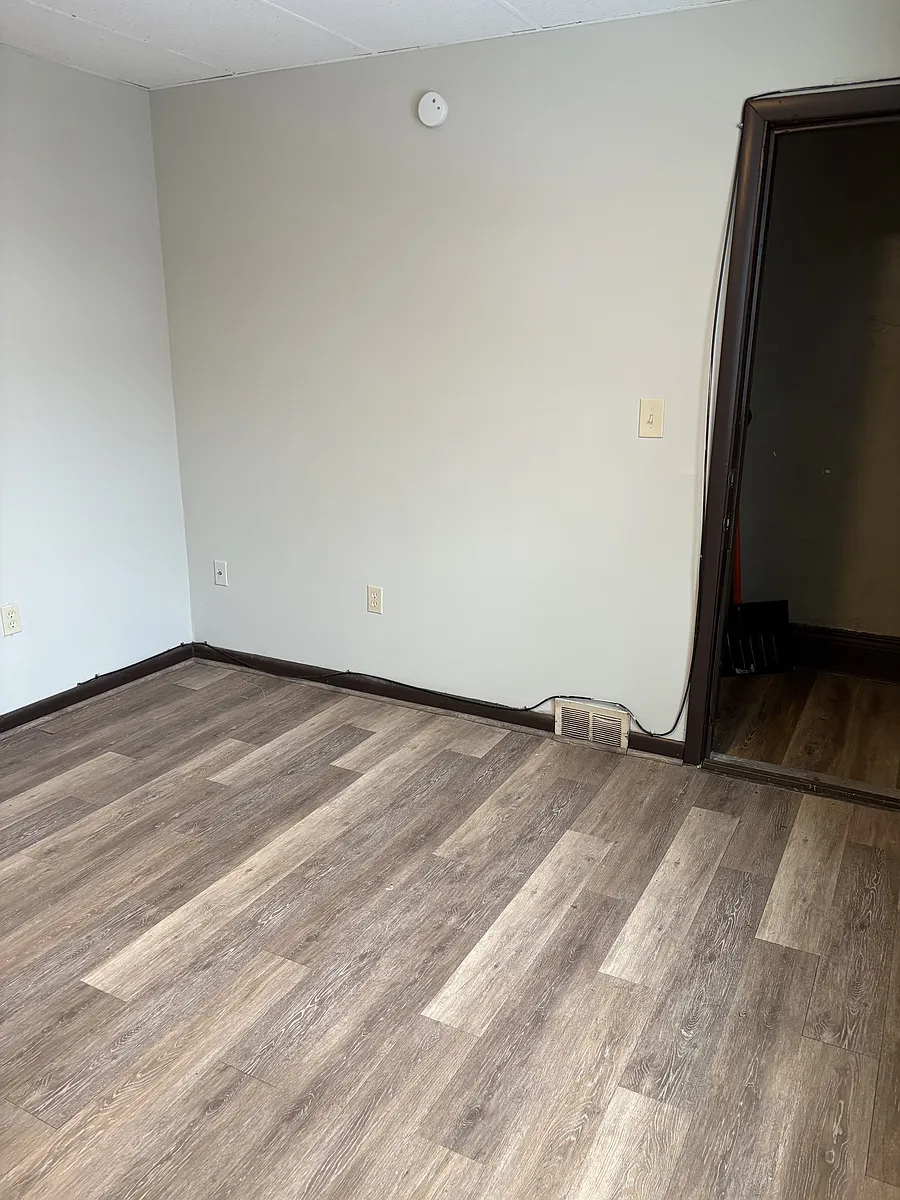 Photo 2 of 9 - 136 Parkdale Ave #1 - Buffalo, NY Building Photo - 136 Parkdale Ave #1