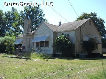 2nd image of 2809 W Commercial St