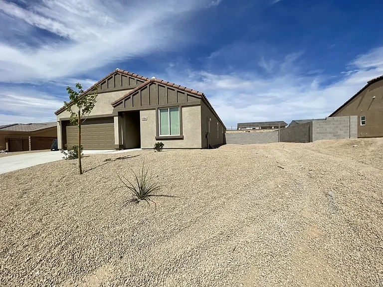 6564 S Mystic Ave — Photo 3