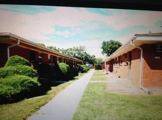 226 W Division St, Villa Park, IL 60181