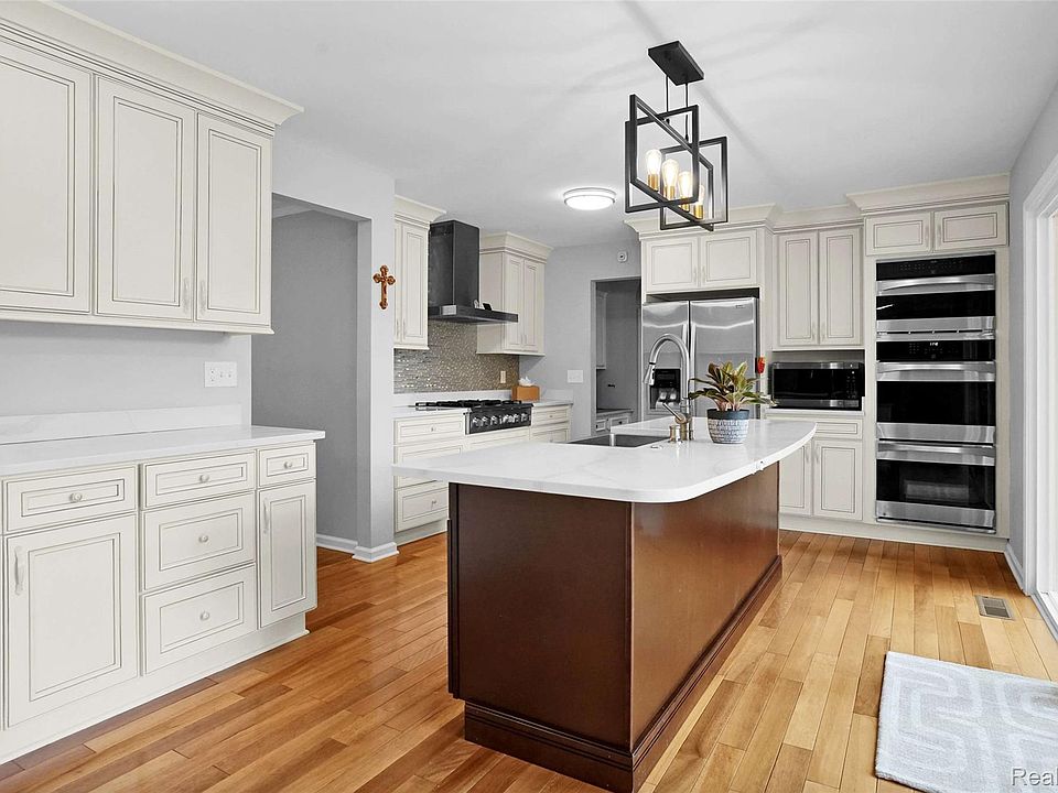 5076 Watergate Rd, photo 25