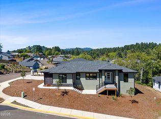 5244 NE Wave Ln, Lincoln City, OR 97367