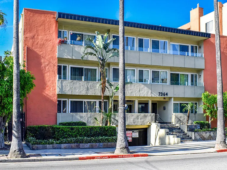 7364 Hollywood Blvd. Apartments — Photo 12