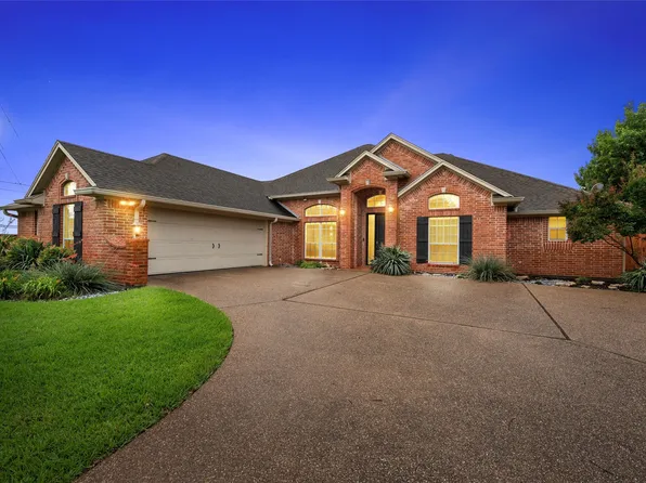 1413 Fossil Rdg, Woodway, TX 76712