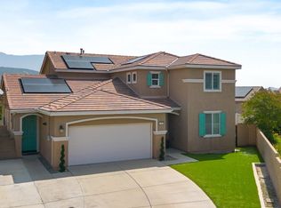 17995 Lacebark Ct, San Bernardino, CA 92407