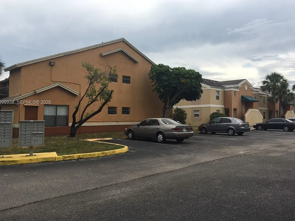 2457 NW 56th Ave #4105