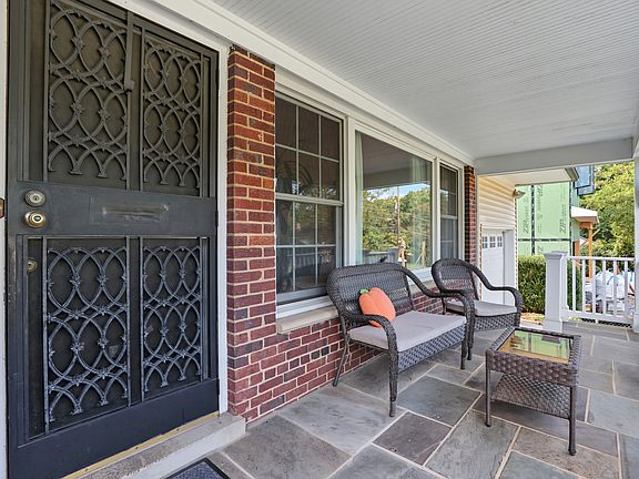 3rd image of 9418 Balfour Dr
