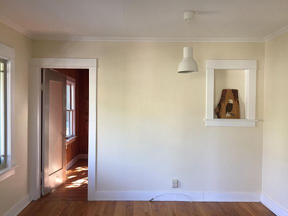 4th image of 4833 Shelby Pl