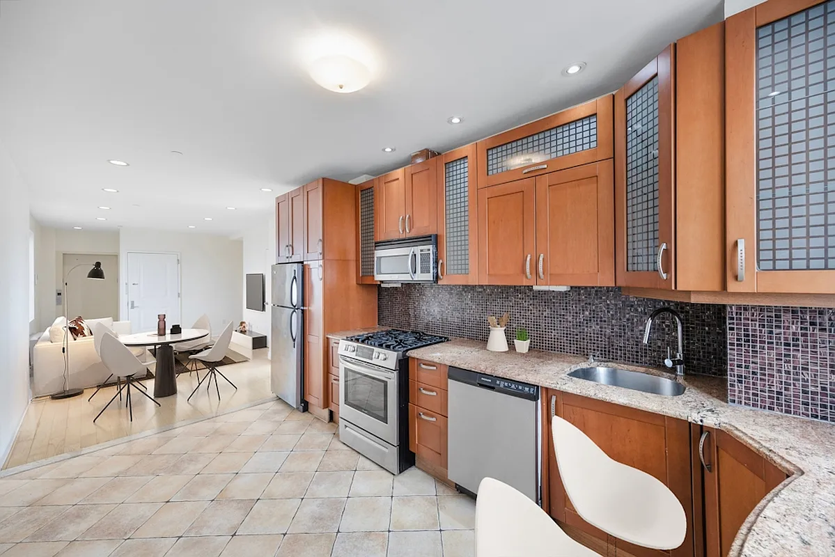 2848 Brighton 7th Street 6RA