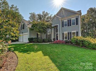 6325 Hawkwood Ln, Charlotte, NC 28277