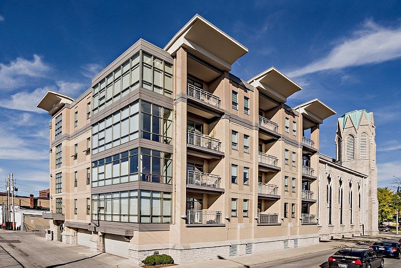 1st image of 802 N Meridian St Unit 404