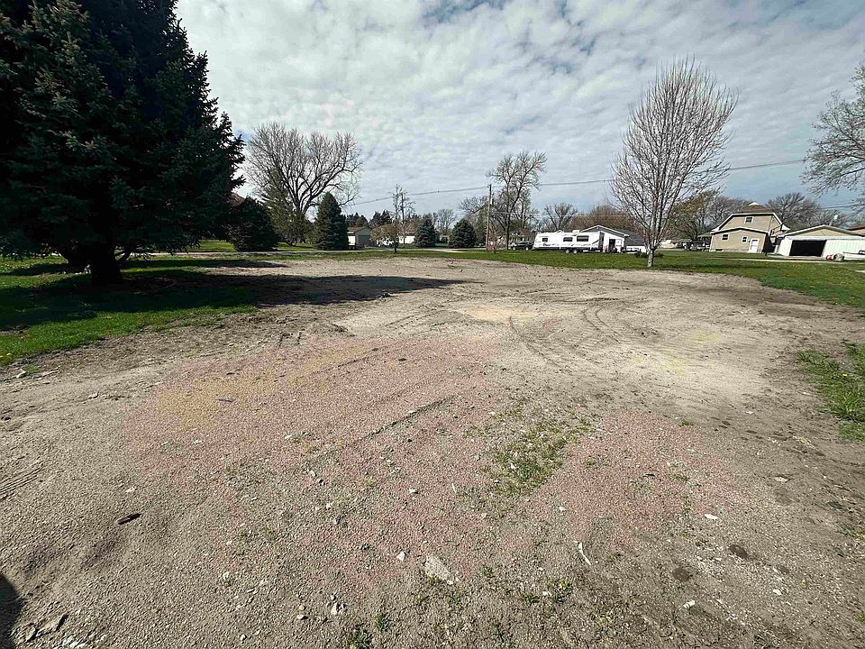 1st image of 206 S 5th St