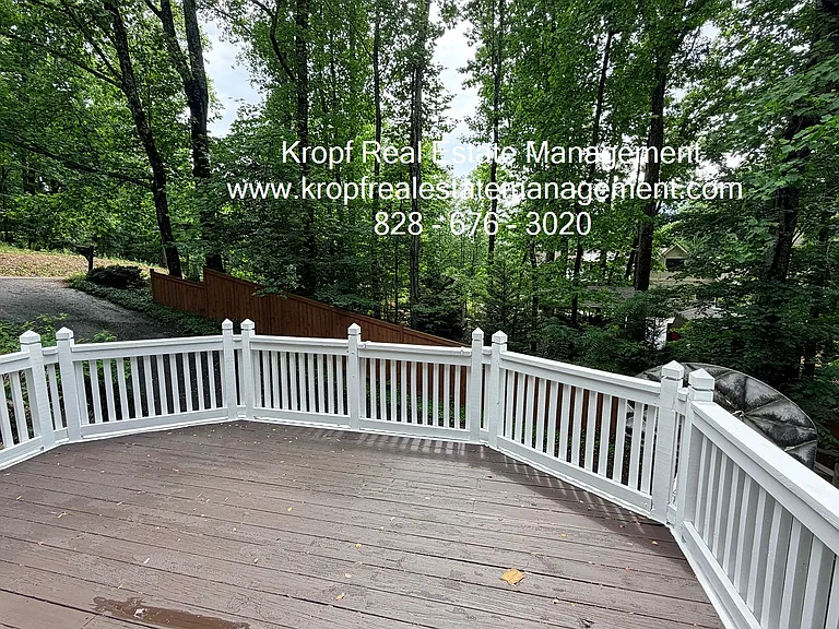 148 Sequoyah Hills Dr — Photo 13
