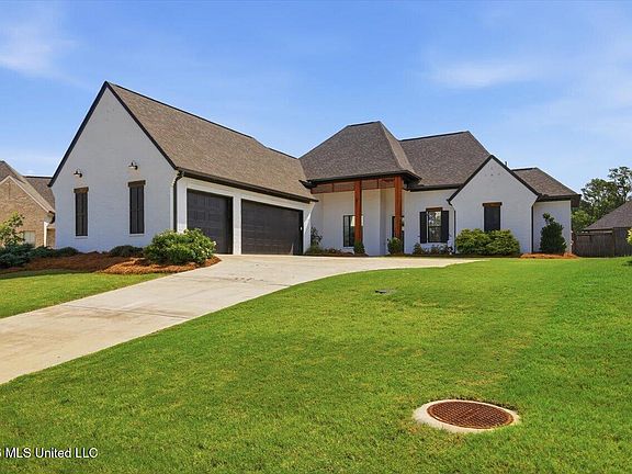 3rd image of 262 Reservoir Way