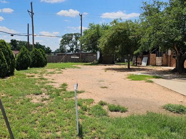 1928 E Auburn St, Lubbock, TX 79403