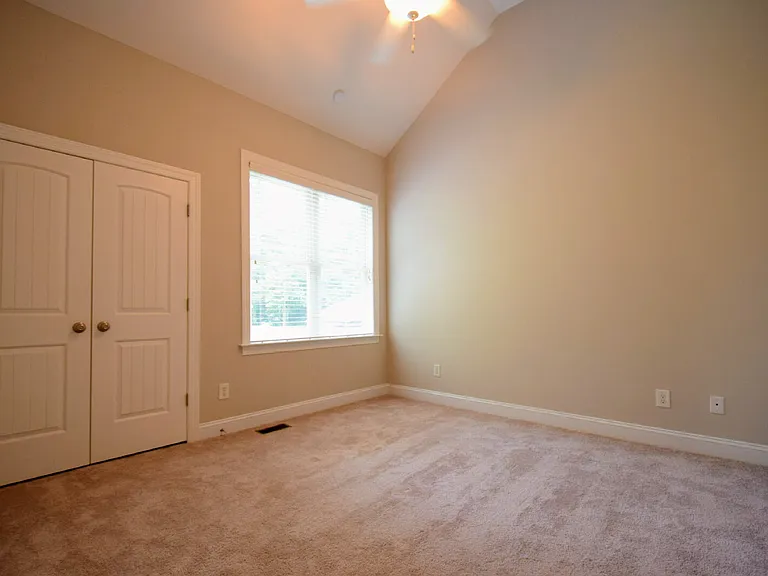 239 Blueridge Rd — Photo 10