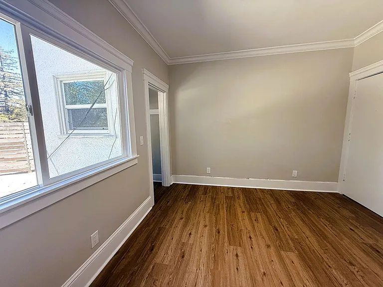 5634 College Ave — Photo 5