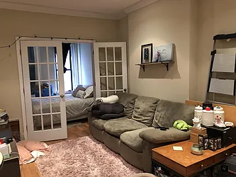 Rented by R New York