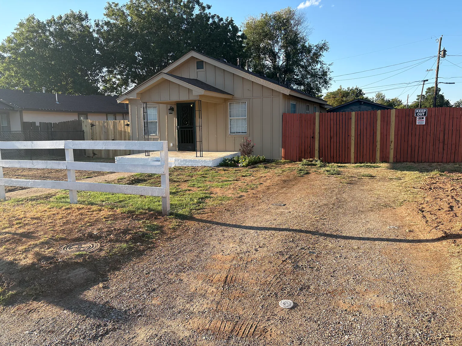 2 bed, 840 sqft, $1,200 — Photo 1