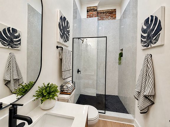 3rd image of 1202 Chestnut St #201