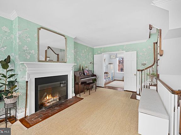 4th image of 3127 O St NW