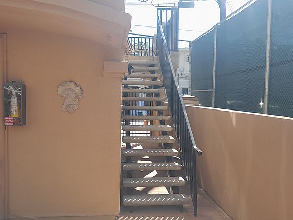 5th image of 517 D Ave #517