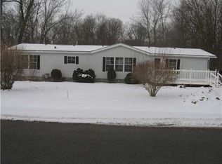 2725 Chestnut St, York, NY 14592