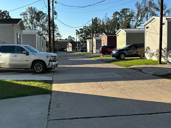 4th image of 455 W Davis Loop Trailer 1