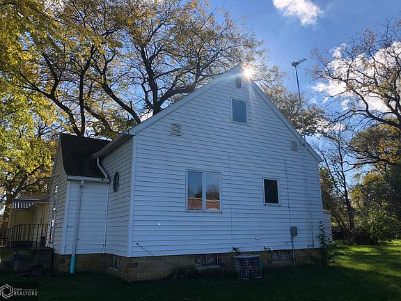 3rd image of 453 Fox Ave