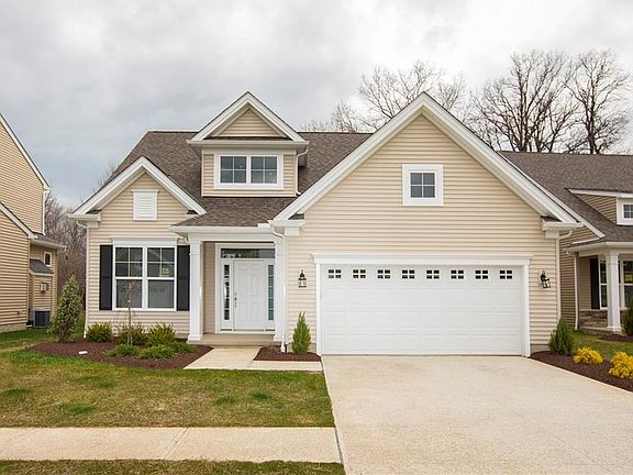 2nd image of 33174 Brookcrest Pl