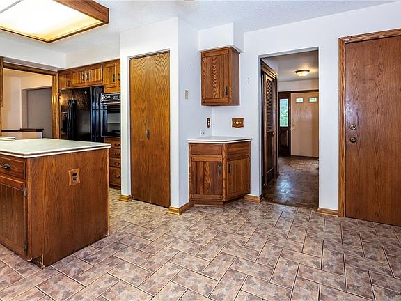 3rd image of 6010 Saddlehorn Dr