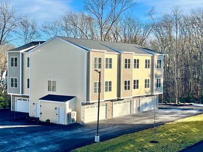 19 Dyer St #19, Rockland, MA, 02370