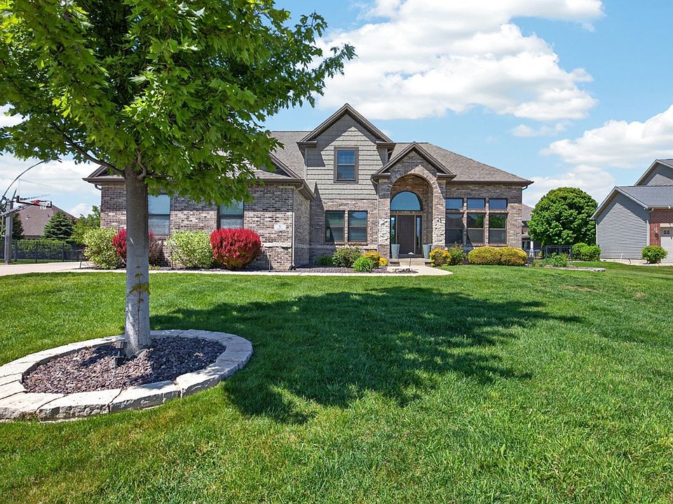 1st image of 8 Flint Ct