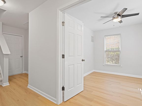 4th image of 113 Dove Cottage Ln