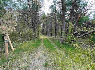 8433 S Grayling Rd, Roscommon, MI 48653