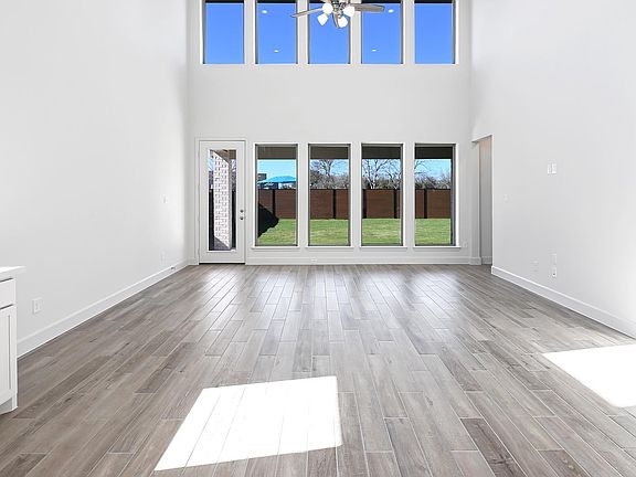 7th image of this home