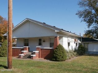 410 N Maple St, Du Quoin, IL 62832