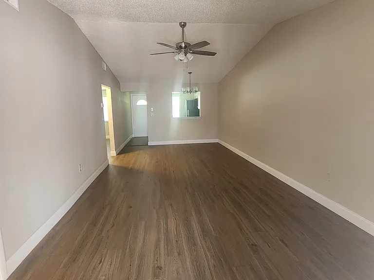 209 Corkwood Ln #209 — Photo 7