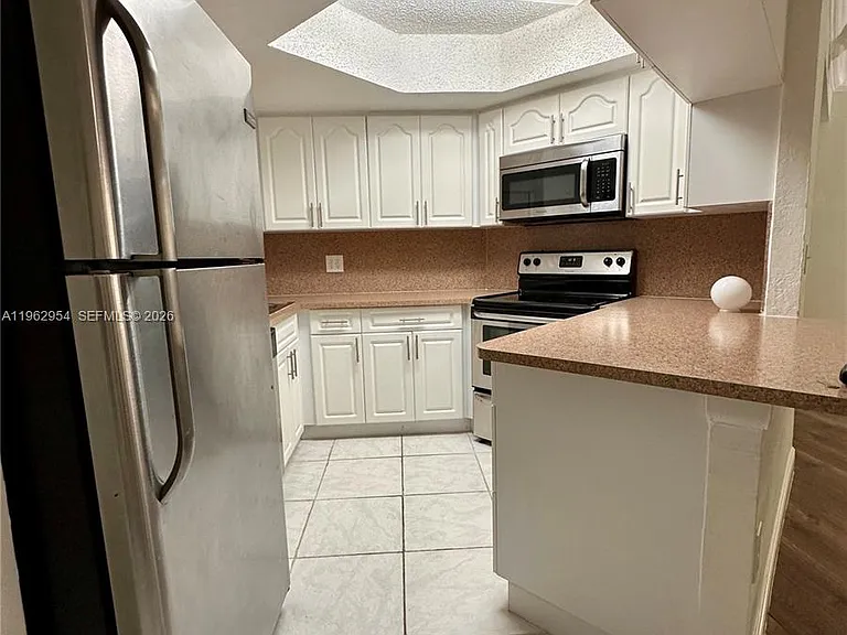 8235 Lake Dr #204 — Photo 5