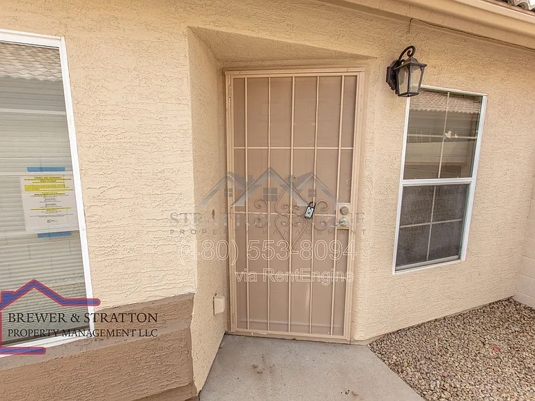 4962 E Holmes Ave — Photo 5