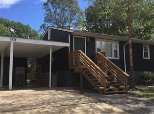 1934-1934 1/2 Naismith Dr, Lawrence, KS 66044